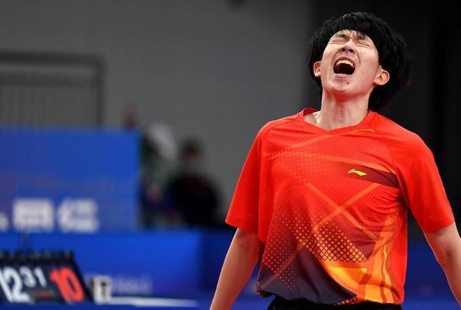 重青少年体 重青少年体